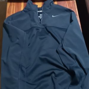 Nike therma fit nwot